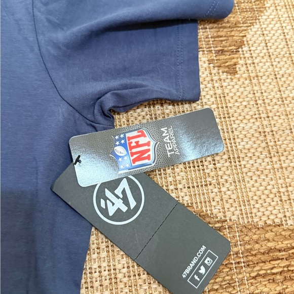 47 Seattle Seahawks Navy Blue T-Shirt, BNWT size large - Picture 5 of 5